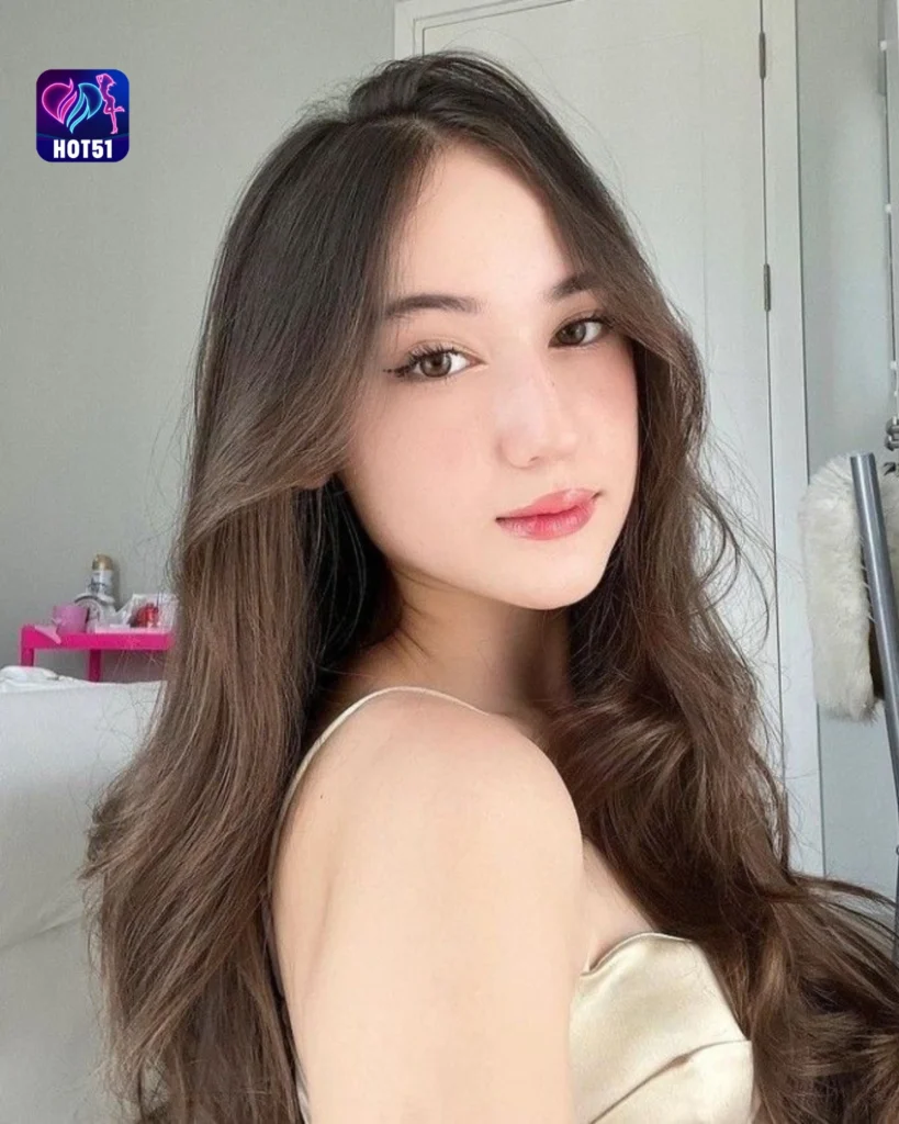  Discover Hot51 Stunning Photos & Live Content 