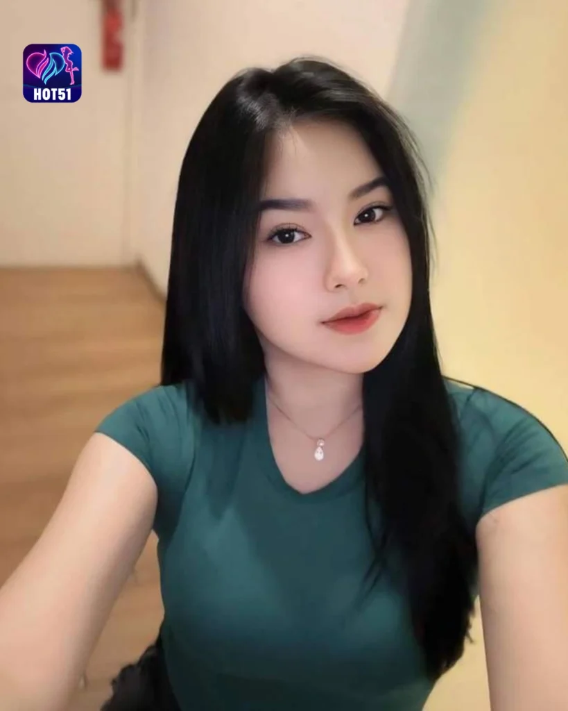  Stunning Elvy Sukaesih Photos on HOT51 