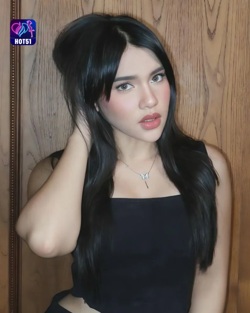  Beautiful Photos of Dinda Kirana on HOT51