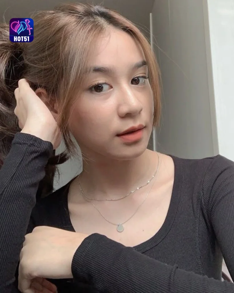  Stunning Photos of Puput Novel on HOT51 App